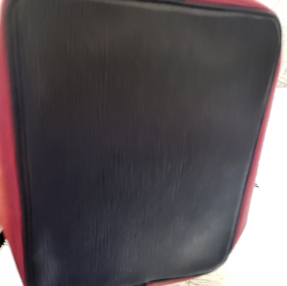 Louis Vuitton Epi Noe GM Bucket Bag Red/ Black - Picture 5 of 8